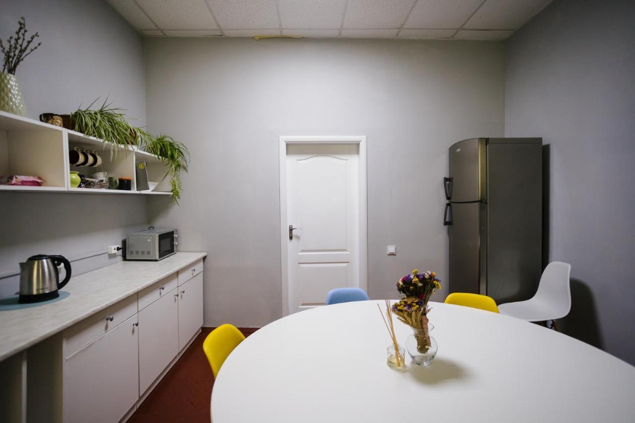 P2B hotel&bar Kiev Bagian luar foto