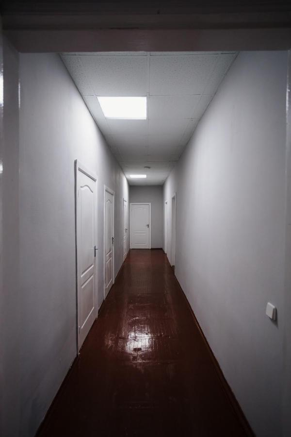 P2B hotel&bar Kiev Bagian luar foto