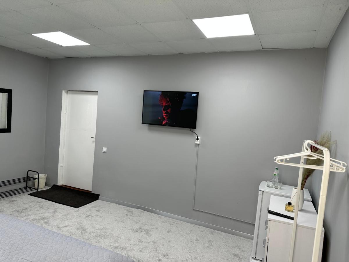 P2B hotel&bar Kiev Bagian luar foto