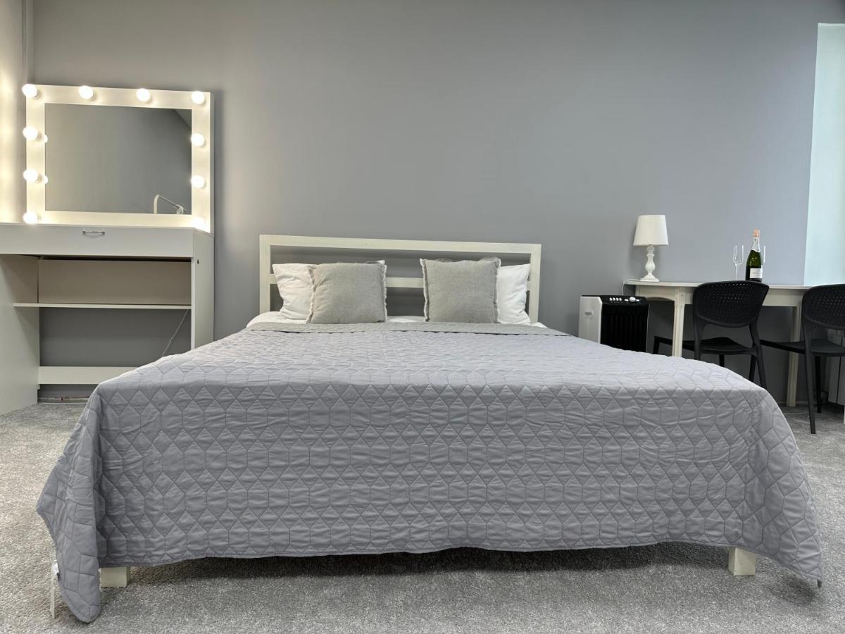 P2B hotel&bar Kiev Bagian luar foto