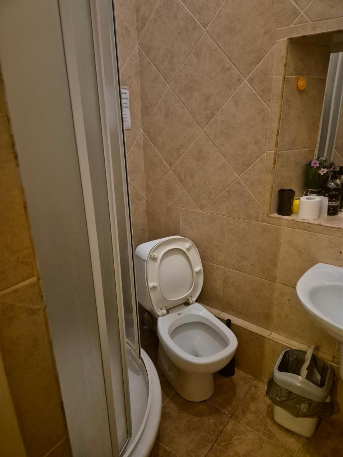 P2B hotel&bar Kiev Bagian luar foto