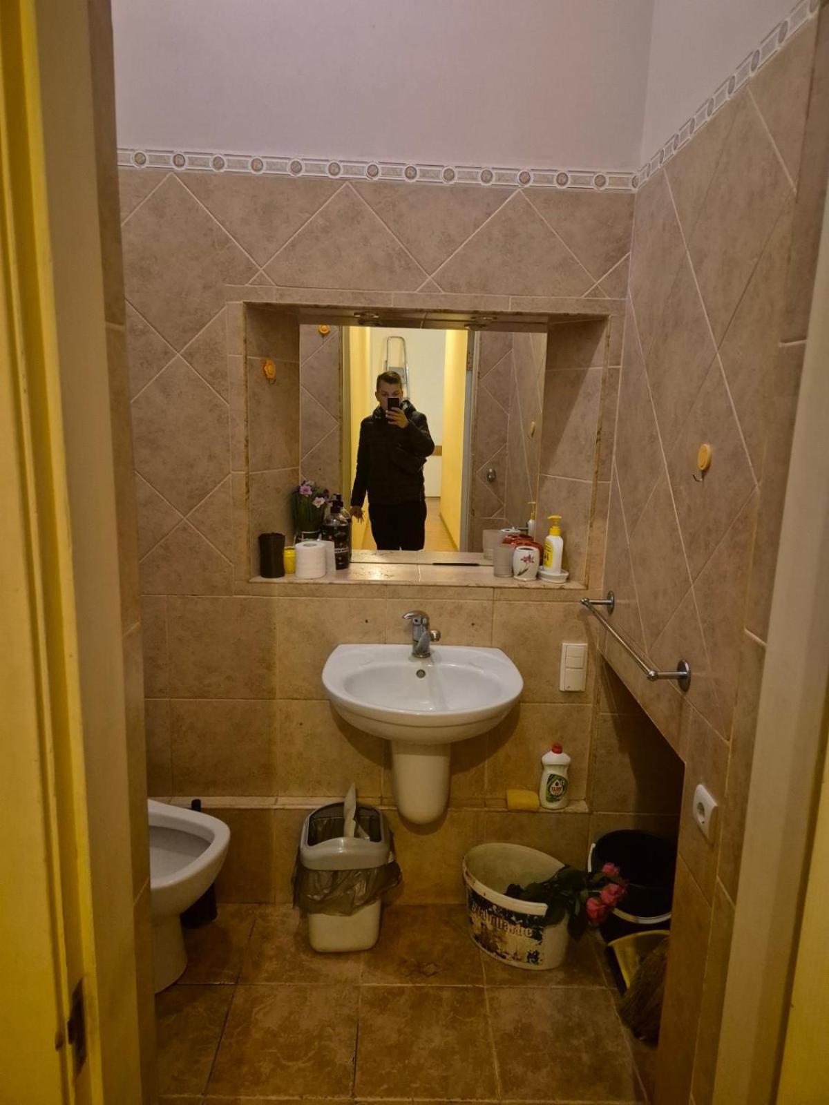 P2B hotel&bar Kiev Bagian luar foto